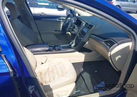 2015 Ford Fusion Se z USA, uszkodzony, nr VIN 1FA6P0H76F5105568